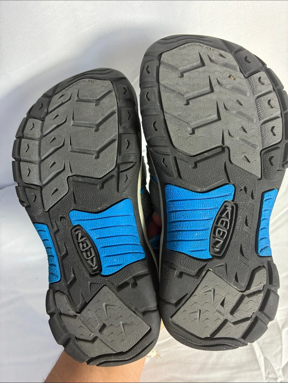 KEEN Kids Newport H2 Gray and Blue Closed-Toe Sport Sandal size 1
